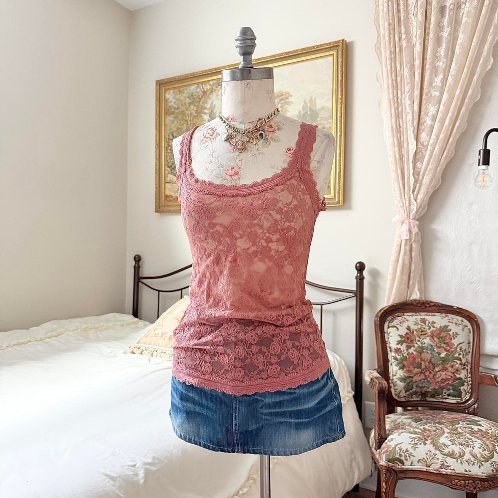 Y2k Ilusion Size Medium Dusty Rose Lace Camisole Going Out Top View 2